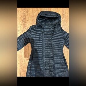 Women’s puffer black